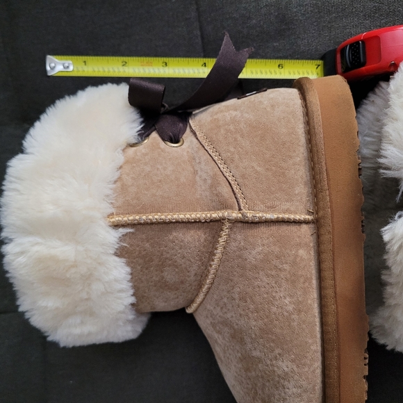 Lamo Water & Stain Resistant Suede Short Boots Adele Chestnut Size-7. Used once. - Picture 6 of 10